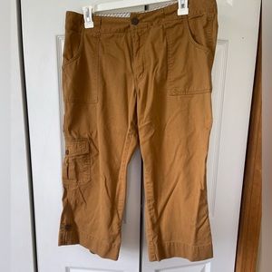 Women’s Carhartt capri pants